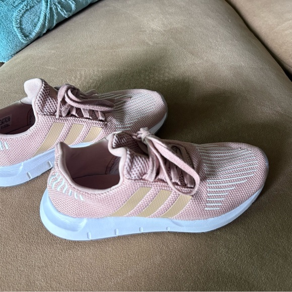 Adidas Women's Light Pink Sneakers - Picture 9 of 9